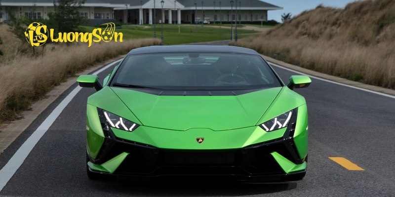 Lamborghini Huracan có khả năng tăng tốc rất nhanh chỉ trong vài giây