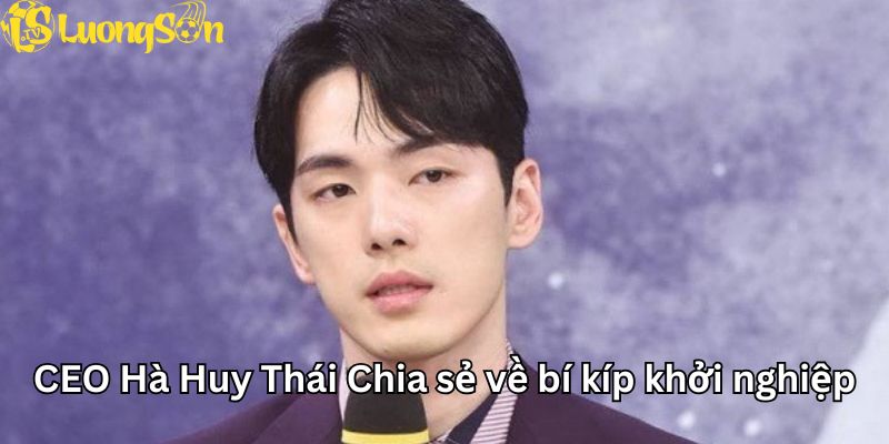 CEO Hà Huy Thái chia sẻ cùng phóng viên