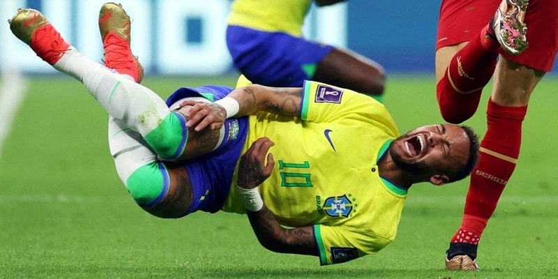 Hậu trường đội tuyển Brazil World Cup từng ghi nhận chấn thương nặng của Neymar