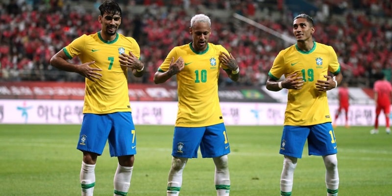 Brazil là đội bóng có hậu trường vô cùng sôi động